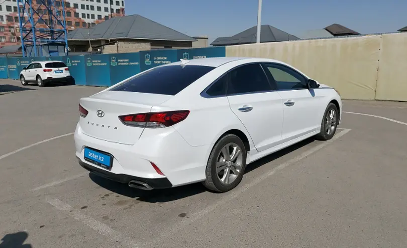 Hyundai Sonata 2019 года за 8 800 000 тг. в Шымкент фото 3
