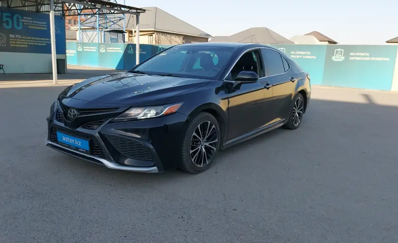 Toyota Camry 2019 года за 11 000 000 тг. в Шымкент