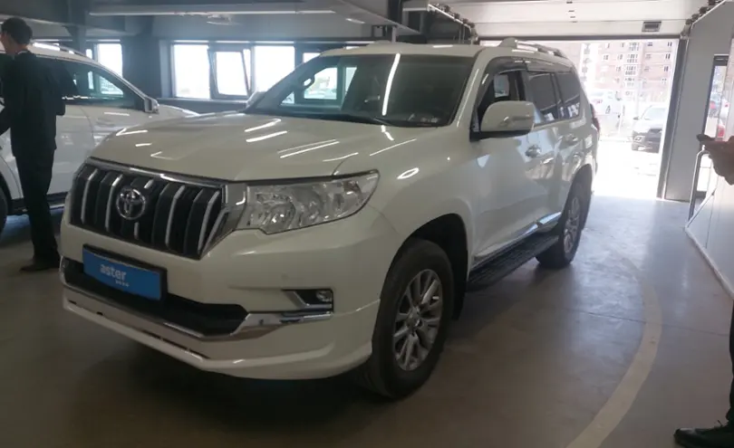 Toyota Land Cruiser Prado 2020 года за 31 000 000 тг. в Астана