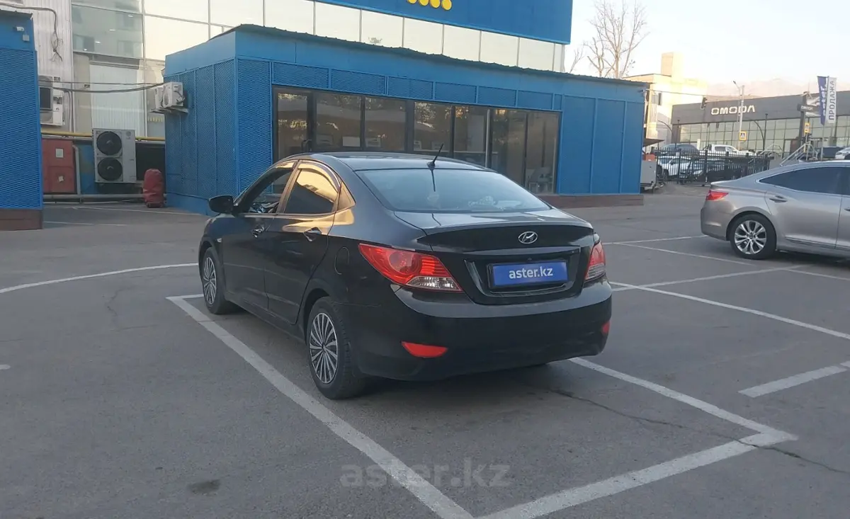 Купить Hyundai Accent 2011 года в Алматы, цена 4000000 тенге. Продажа Hyundai Accent в Алматы - Aster.kz. №c1233867 Hyundai Accent 2011 года за 4 000 000 тг. в Алматы - фото 3