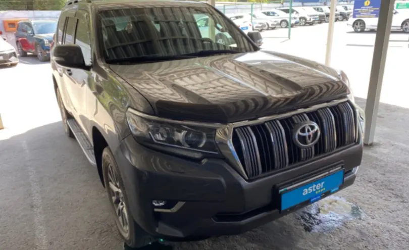 Toyota Land Cruiser Prado 2017 года за 27 500 000 тг. в Алматы фото 3
