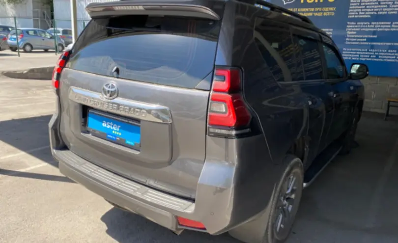 Toyota Land Cruiser Prado 2017 года за 27 500 000 тг. в Алматы