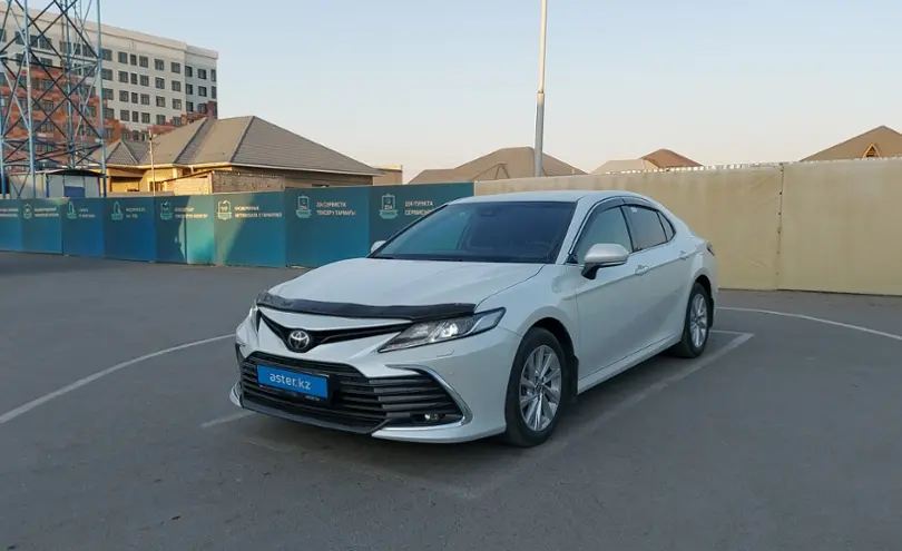 Toyota Camry 2023 года за 17 000 000 тг. в Шымкент
