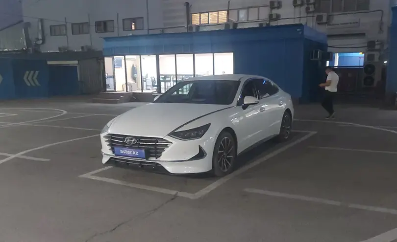 Hyundai Sonata 2022 года за 13 500 000 тг. в Алматы
