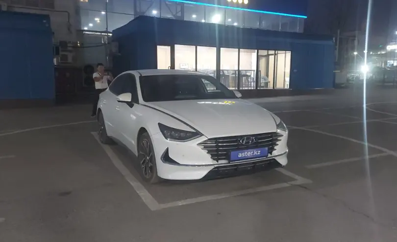 Hyundai Sonata 2022 года за 13 000 000 тг. в Алматы фото 2
