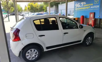 Renault Sandero 2013 года за 3 000 000 тг. в Алматы фото 4