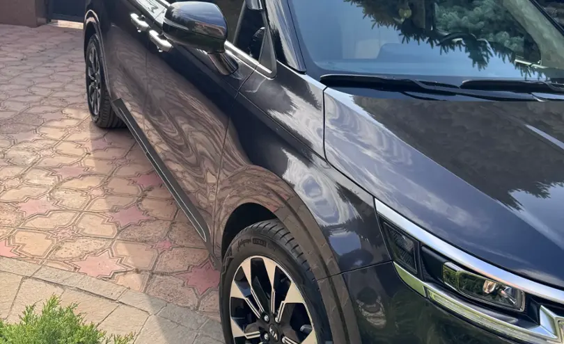 Kia Carnival 2020 года за 18 000 000 тг. в Алматы