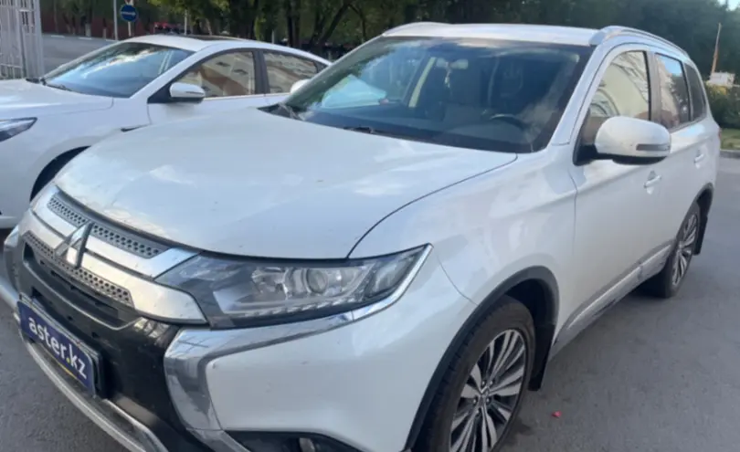 Mitsubishi Outlander 2019 года за 11 000 000 тг. в Костанай