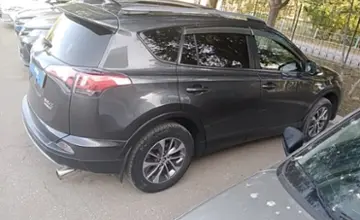 Toyota RAV4 2017 года за 14 500 000 тг. в Актобе фото 4