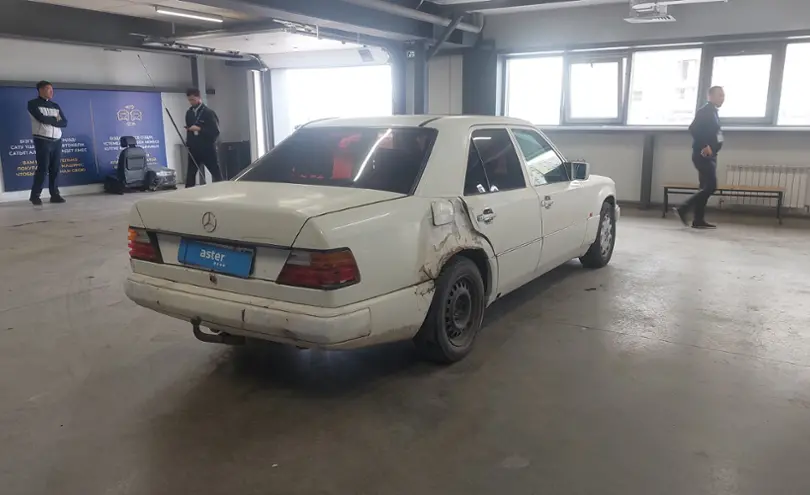 Mercedes-Benz W124 1989 года за 1 400 000 тг. в Астана фото 3