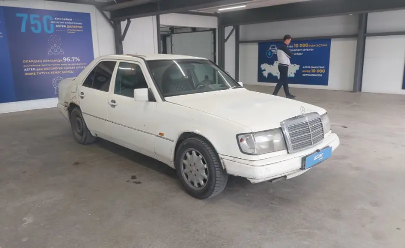 Mercedes-Benz W124 1989 года за 1 400 000 тг. в Астана фото 2