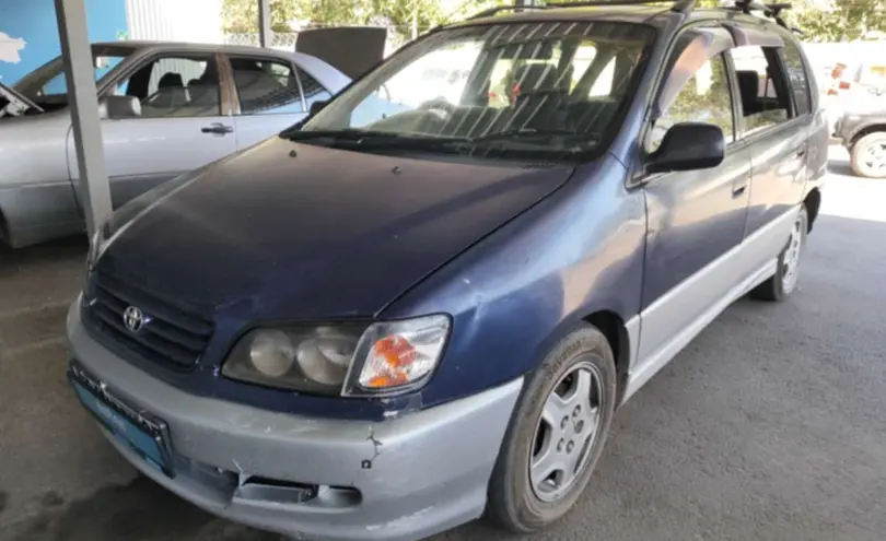 Toyota Ipsum 1996 года за 2 400 000 тг. в Алматы