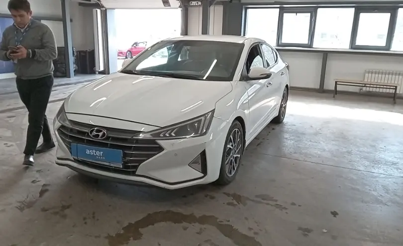 Hyundai Elantra 2019 года за 7 500 000 тг. в Астана