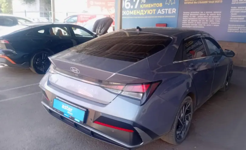 Hyundai Elantra 2023 года за 8 200 000 тг. в Алматы фото 5