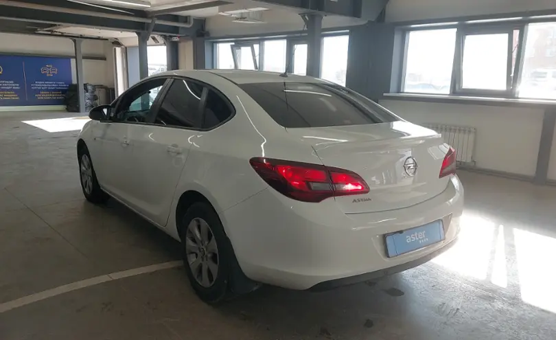Opel Astra 2014 года за 6 000 000 тг. в Астана фото 4
