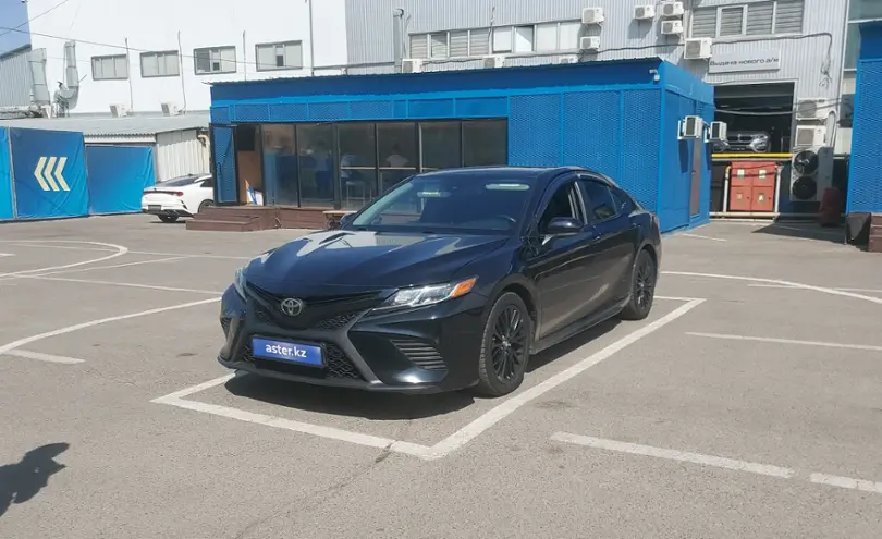 Toyota Camry 2019 года за 9 500 000 тг. в Алматы