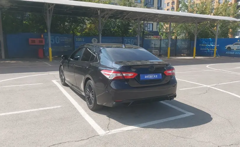 Toyota Camry 2019 года за 9 500 000 тг. в Алматы фото 4