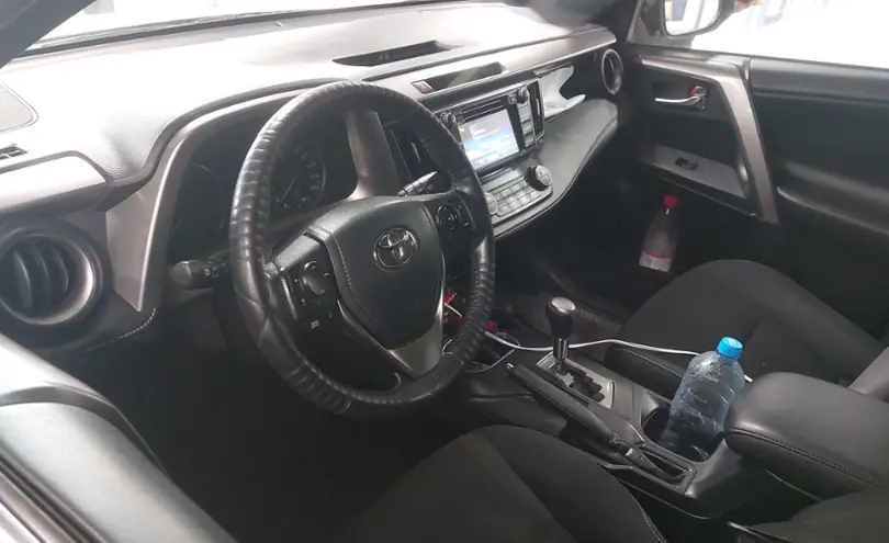 Toyota RAV4 2018 года за 12 000 000 тг. в Астана фото 5