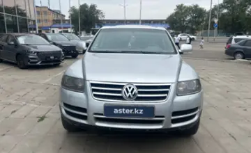 Volkswagen Touareg 2006 года за 5 000 000 тг. в Уральск фото 2