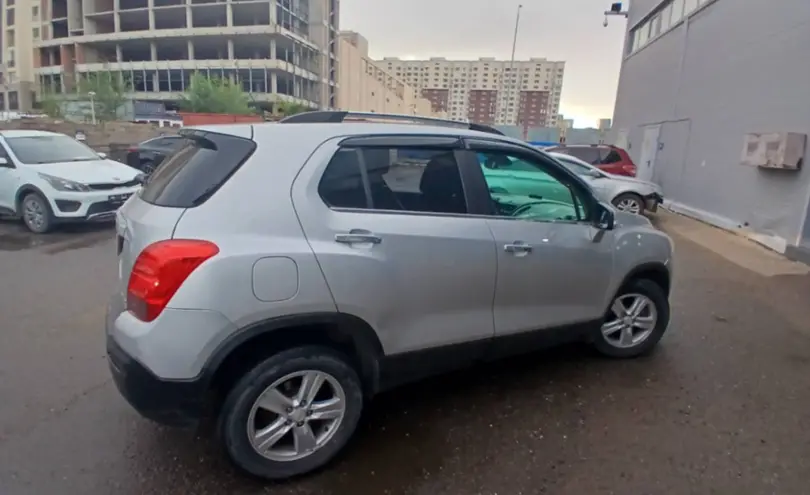 Chevrolet Tracker 2014 года за 6 000 000 тг. в Астана фото 4
