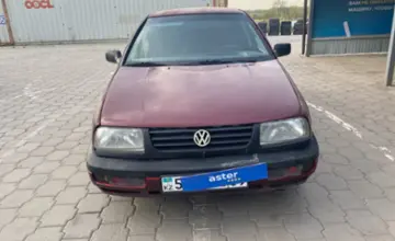 Volkswagen Vento 1994 года за 900 000 тг. в Караганда фото 2