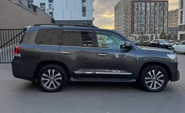 Toyota Land Cruiser 2016 года за 33 000 000 тг. в Астана фото 3