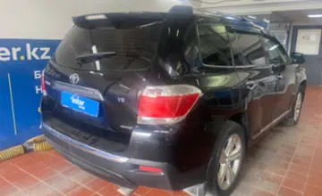 Toyota Highlander 2011 года за 12 500 000 тг. в Астана