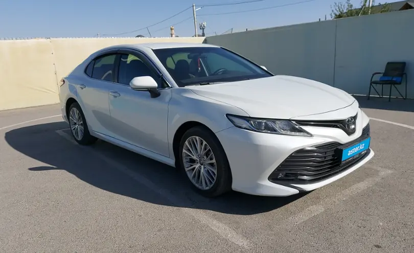 Toyota Camry 2020 года за 13 000 000 тг. в Шымкент фото 2