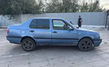 Volkswagen Vento 1992 года за 800 000 тг. в Уральск фото 4