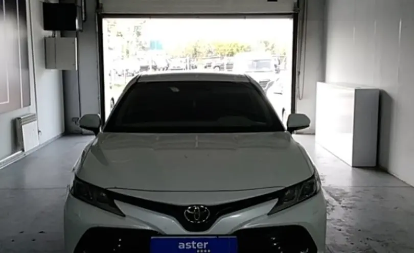 Toyota Camry 2020 года за 13 500 000 тг. в Павлодар фото 2