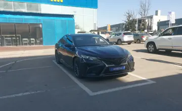 Toyota Camry 2021 года за 11 000 000 тг. в Алматы фото 2