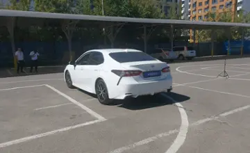 Toyota Camry 2022 года за 13 000 000 тг. в Алматы фото 4