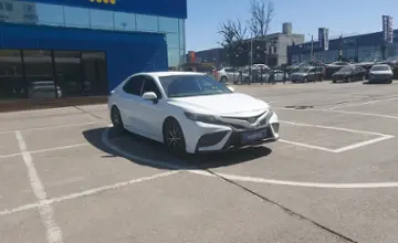 Toyota Camry 2022 года за 13 000 000 тг. в Алматы фото 2