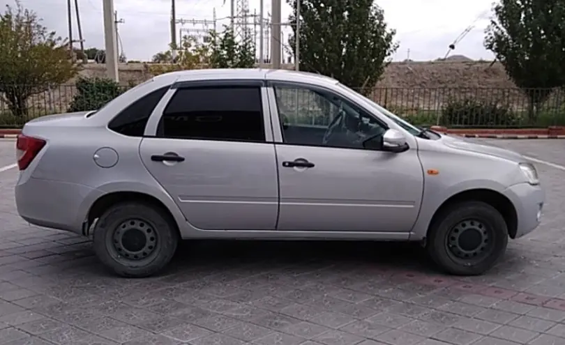 LADA (ВАЗ) Granta 2013 года за 2 500 000 тг. в Атырау фото 4