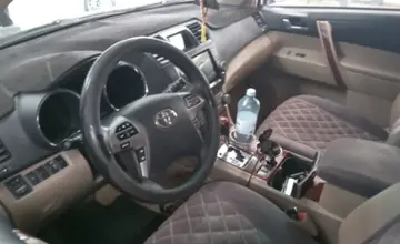 Toyota Highlander 2012 года за 13 000 000 тг. в Астана фото 5