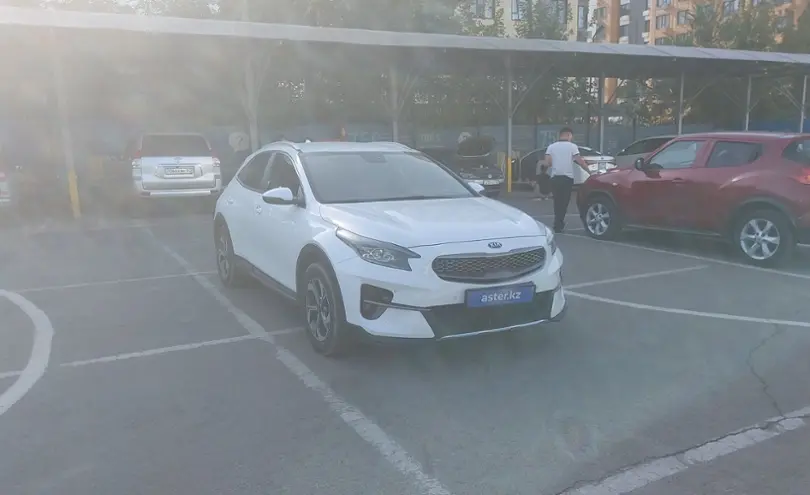 Kia XCeed 2020 года за 9 000 000 тг. в Алматы фото 4