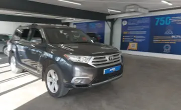 Toyota Highlander 2011 года за 12 000 000 тг. в Астана фото 2