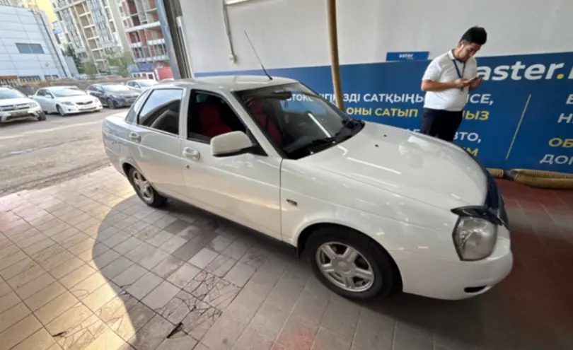 LADA (ВАЗ) Priora 2015 года за 2 500 000 тг. в Астана фото 4