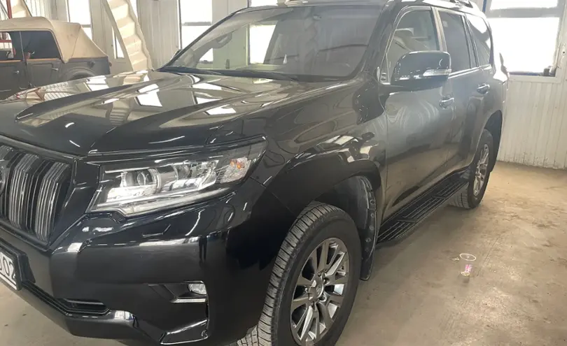 Toyota Land Cruiser Prado 2020 года за 28 000 000 тг. в Алматы