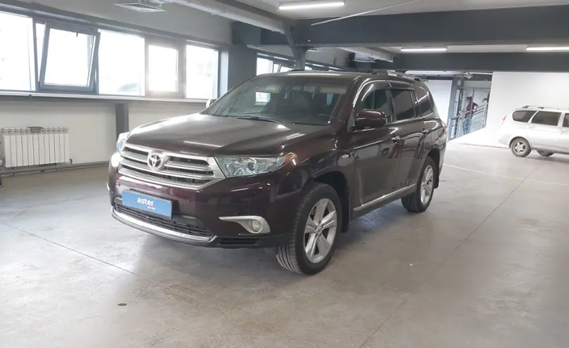 Toyota Highlander 2011 года за 12 000 000 тг. в Астана