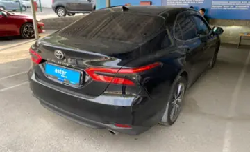 Toyota Camry 2021 года за 16 800 000 тг. в Алматы