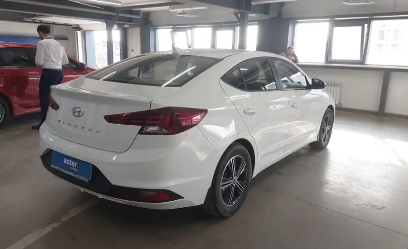 Hyundai Elantra 2019 года за 7 500 000 тг. в Астана фото 3