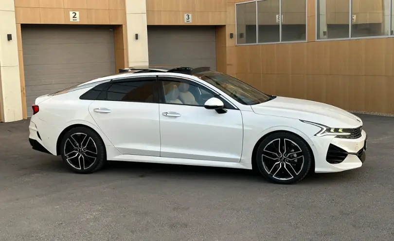 Kia K5 2021 года за 15 000 000 тг. в Алматы