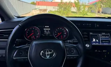 Toyota Camry 2018 года за 15 000 000 тг. в Алматы