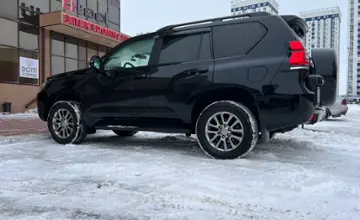 Toyota Land Cruiser Prado 2020 года за 28 000 000 тг. в Астана