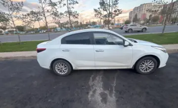 Kia Rio 2018 года за 7 000 000 тг. в Астана фото 4