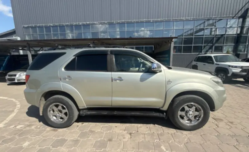 Toyota Fortuner 2006 года за 7 000 000 тг. в Караганда фото 4