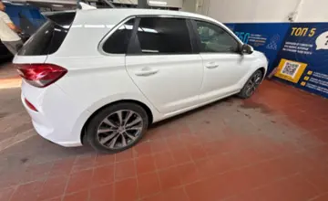 Hyundai Elantra 2019 года за 8 500 000 тг. в Астана фото 4