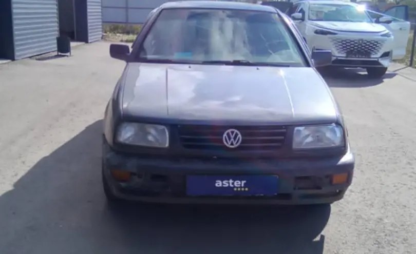 Volkswagen Vento 1994 года за 500 000 тг. в Петропавловск фото 2