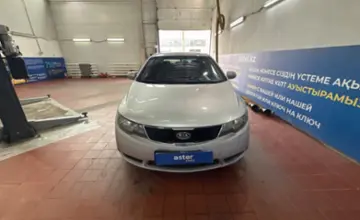 Kia Cerato 2010 года за 3 000 000 тг. в Астана фото 2